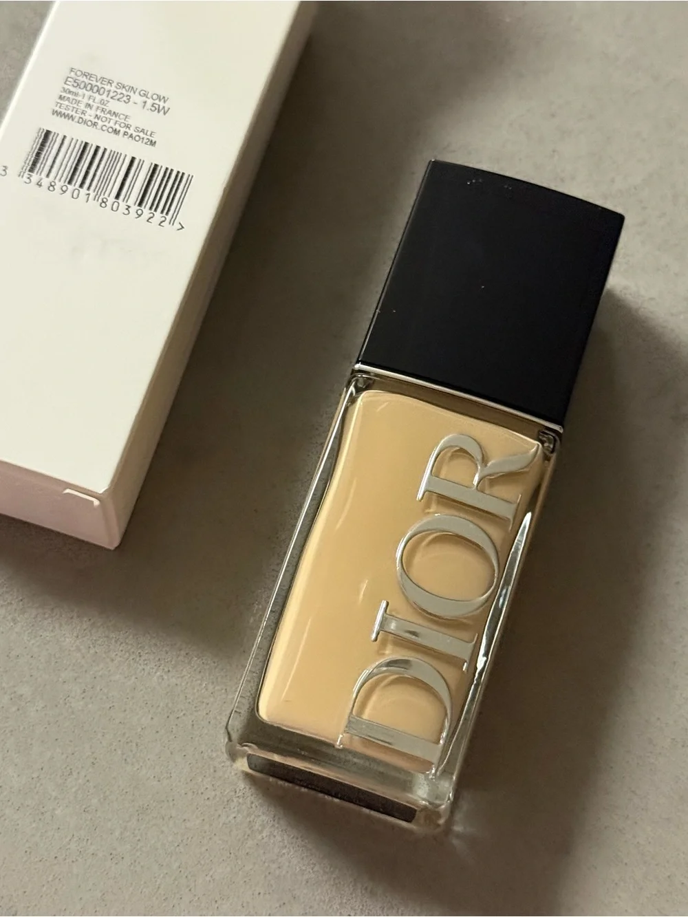 1.5W Dior Forever Skin Glow Foundation